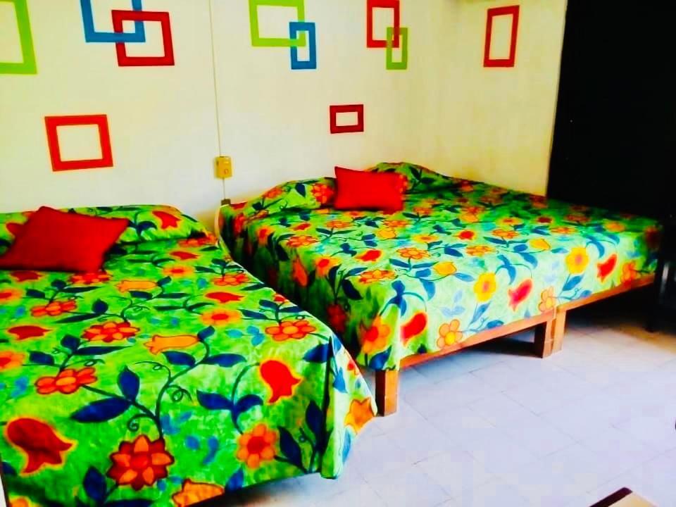Hotel Zocalo Abuelos Акапулко Екстериор снимка