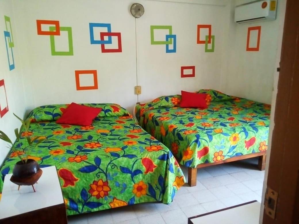 Hotel Zocalo Abuelos Акапулко Екстериор снимка