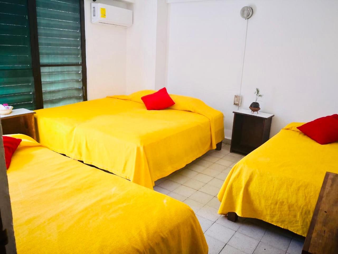 Hotel Zocalo Abuelos Акапулко Екстериор снимка