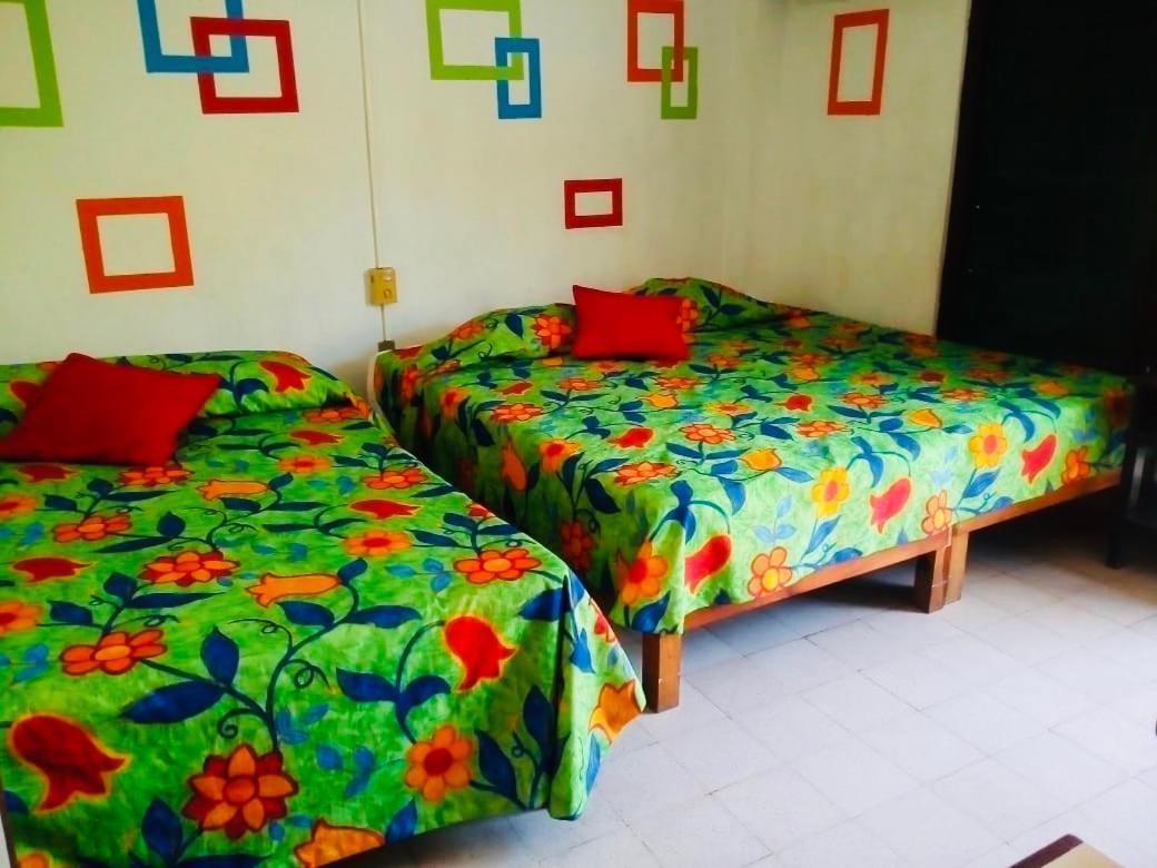 Hotel Zocalo Abuelos Акапулко Екстериор снимка