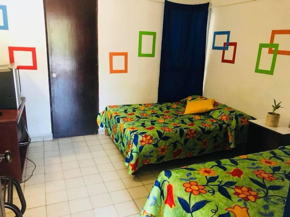 Hotel Zocalo Abuelos Акапулко Екстериор снимка